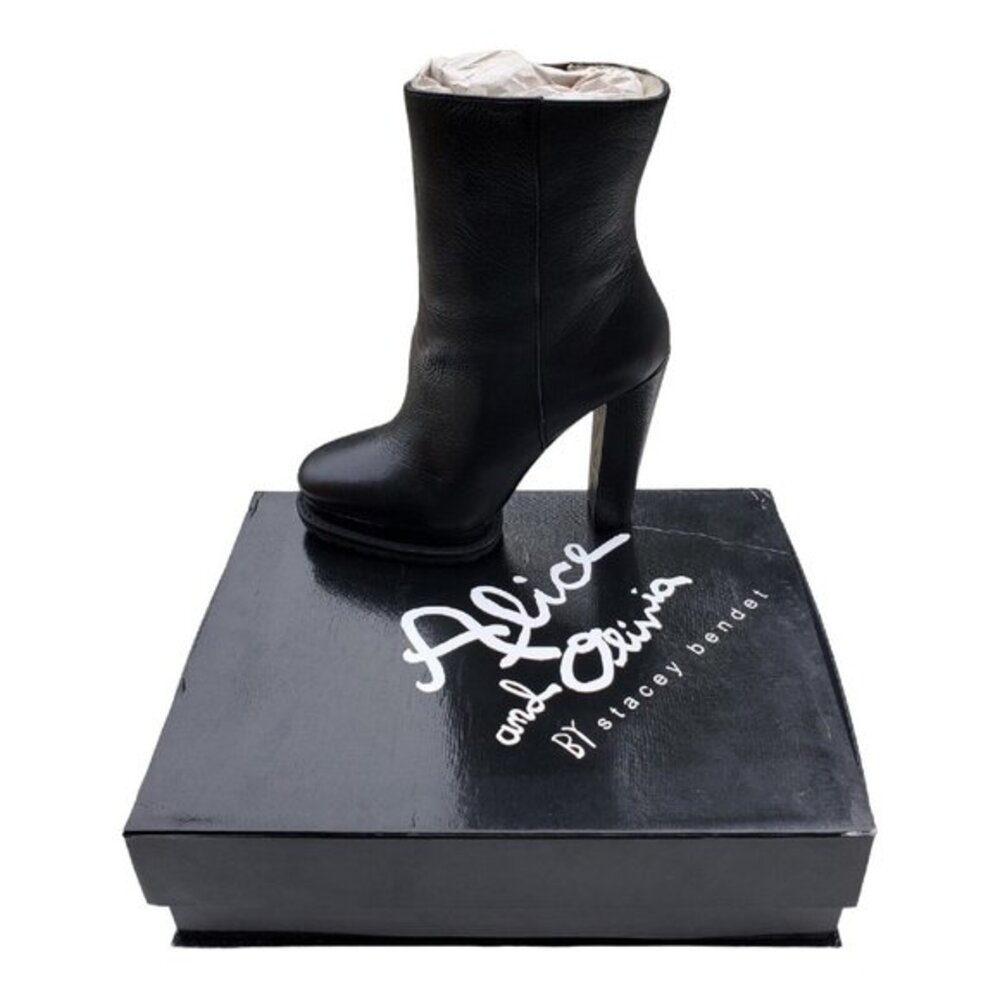 NEW ALICE + OLIVIA Black Leather Holden‎ Platform Bootie Shearling Women's Sz 10